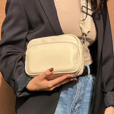 COURTOIS Leather Bag